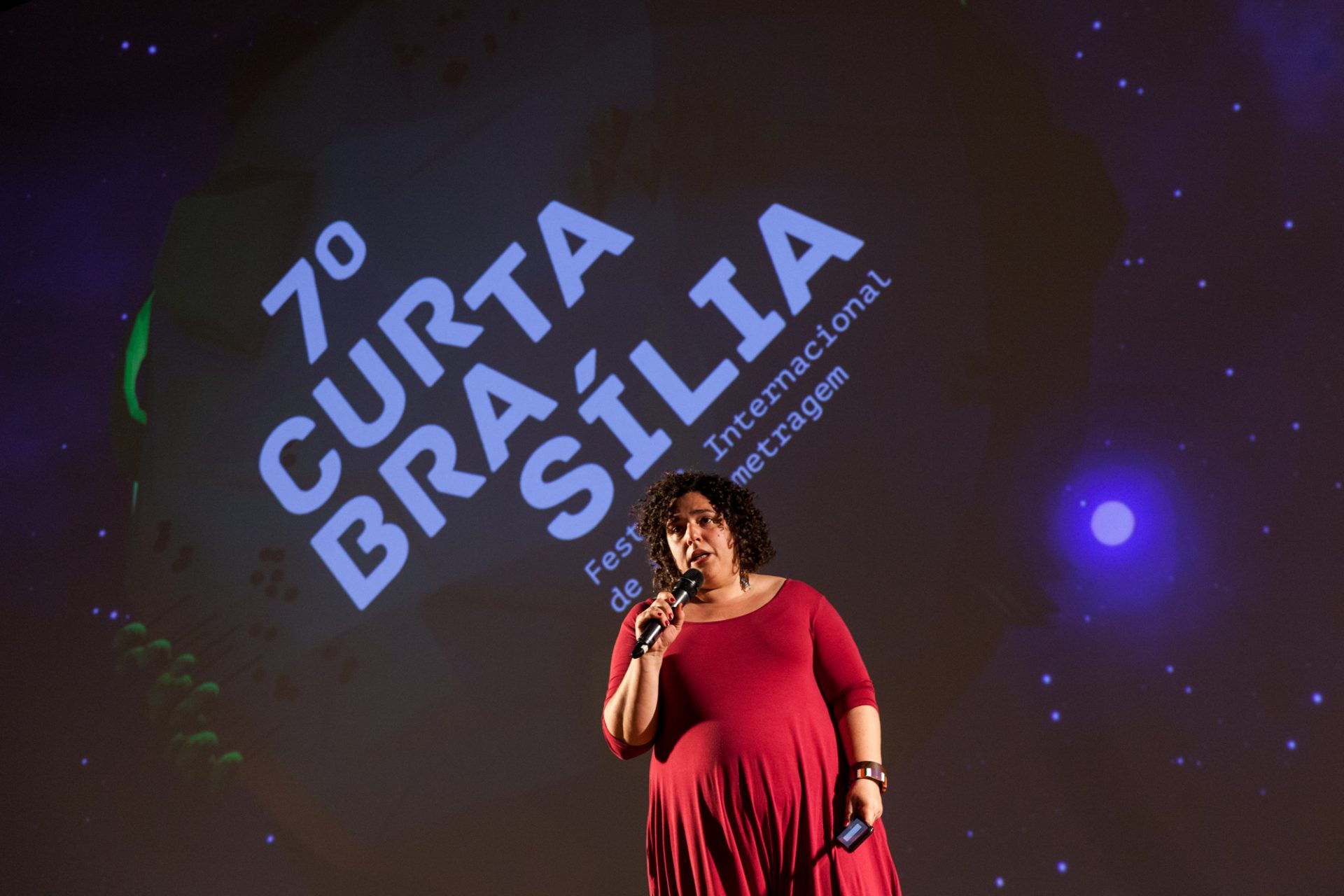 ‘Vidas Cinzas’, sobre crise atual, vence Mostra Provocações