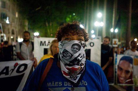 Nas ruas, ativistas se mobilizam a favor das manifestações