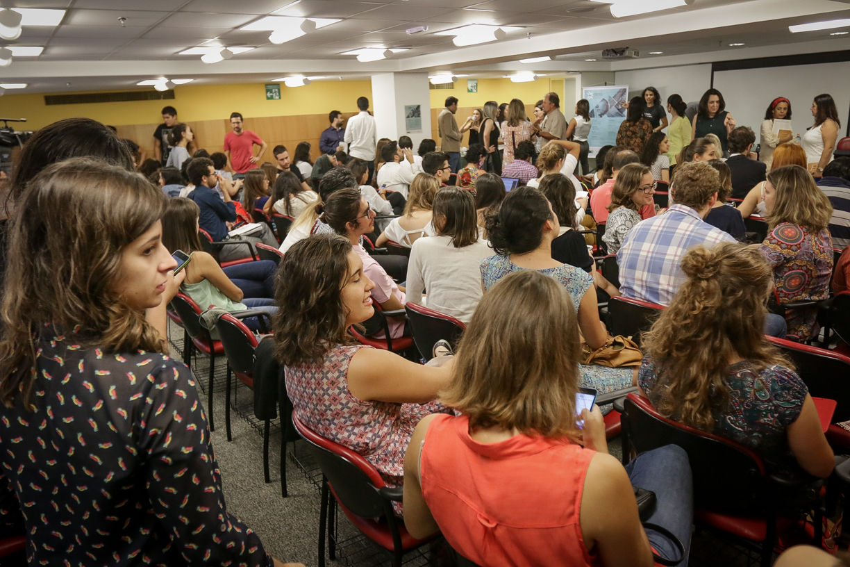 SAO PAULO, SP, BRASIL, 07-04-2016 - CONFERENCIA - LIGITANCIA ESTRATÉGICA EM DIREITOS HUMANOS - Primeira mesa com a Promotora de Justiça do Ministério Público Estadual e coordenadora do CAO Direitos Humanos (Minas Gerais), Nívia Monica da Silva; o Coordenador da Terra de Direitos e da Plataforma Dhesca (Paraná), Darci Frigo; a Juíza do Tribunal de Justiça e conselheira do Fundo Brasil de Direitos Humanos (São Paulo), Kenarik Boujikian. Mediador Jorge Eduardo Durão, Diretor-Presidente do Fundo Brasil de Direitos Humanos. (Foto: Ronny Santos)
