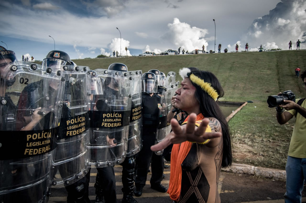 Imagem de liderança indígena do Xingu vence concurso do Fundo Brasil