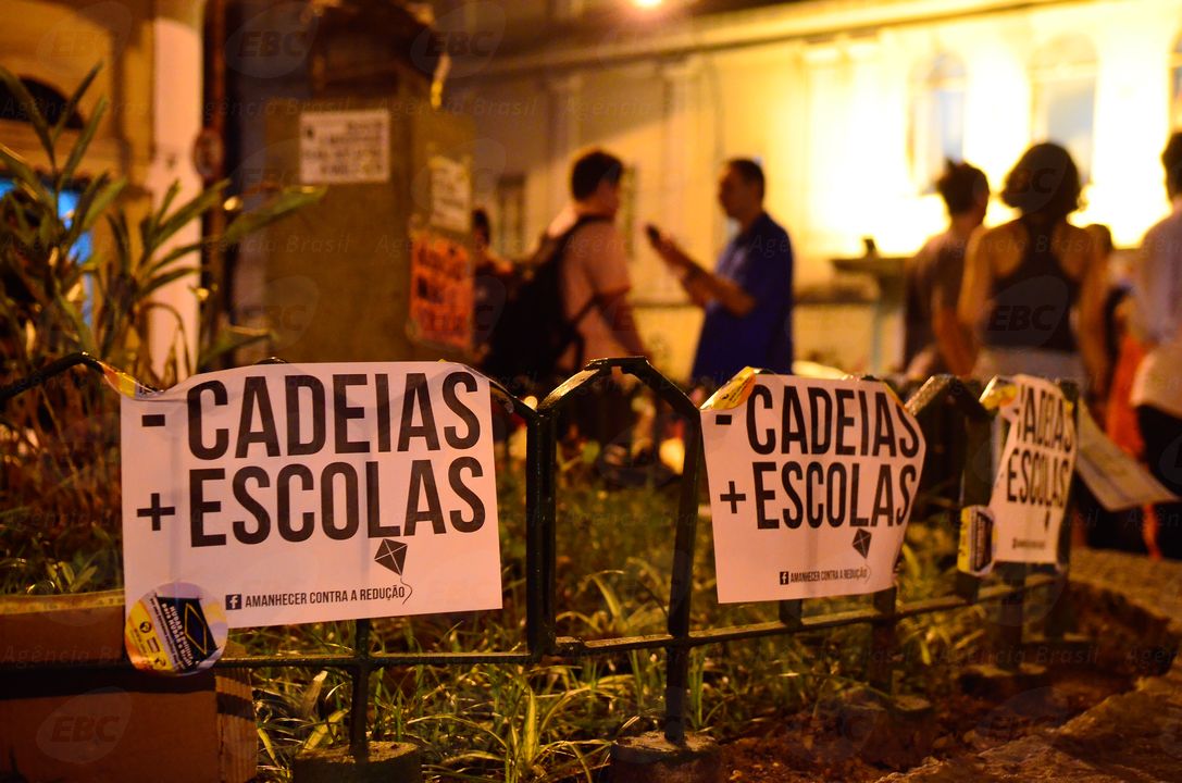 Adolescentes viraram ‘bodes expiatórios’ na questão da violência
