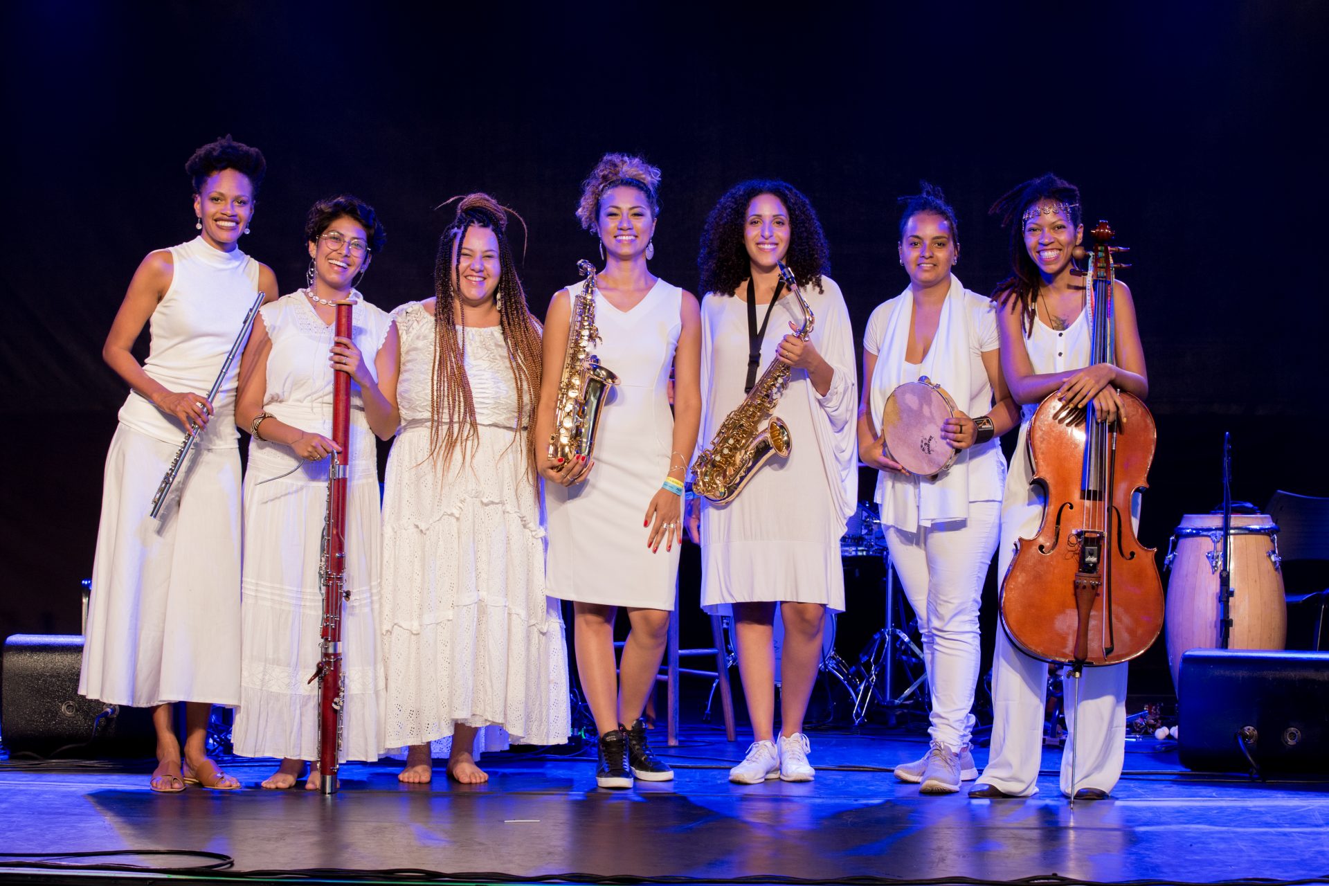 Fundo Brasil lança edital e site em show com a Orquestra Profunda de Delicadeza