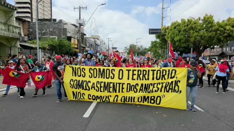 Our team took part in the march that gathered over 70 thousand people in defense of a just energy transition, in defense of the lands, and the forests. Picture: Mariana Costa/ Brazil Fund Collection