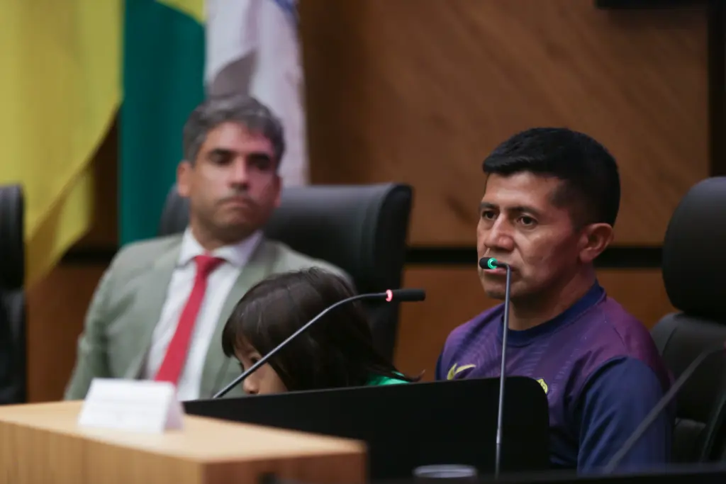 Hélio Gimenes during testimony. Credits: Isabelle Rieger/Brazil Human Rights Fund Archive.
