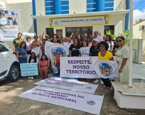 Small-scale fisherwomen debate decent work in a public hearing in inland Pernambuco
