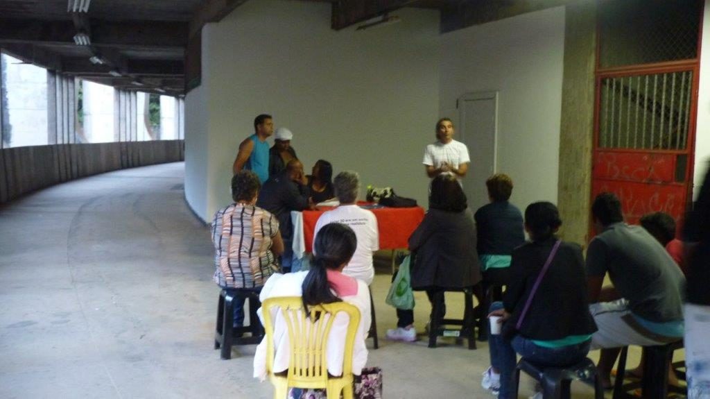 2013 - Visit to Popular Committee of those Affected by the World Cup – Belo Horizonte / Minas Gerais